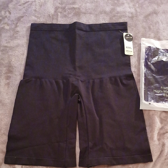 Black High-Waisted Bike Shorts with Supportive Waistband - Picture 1 of 3